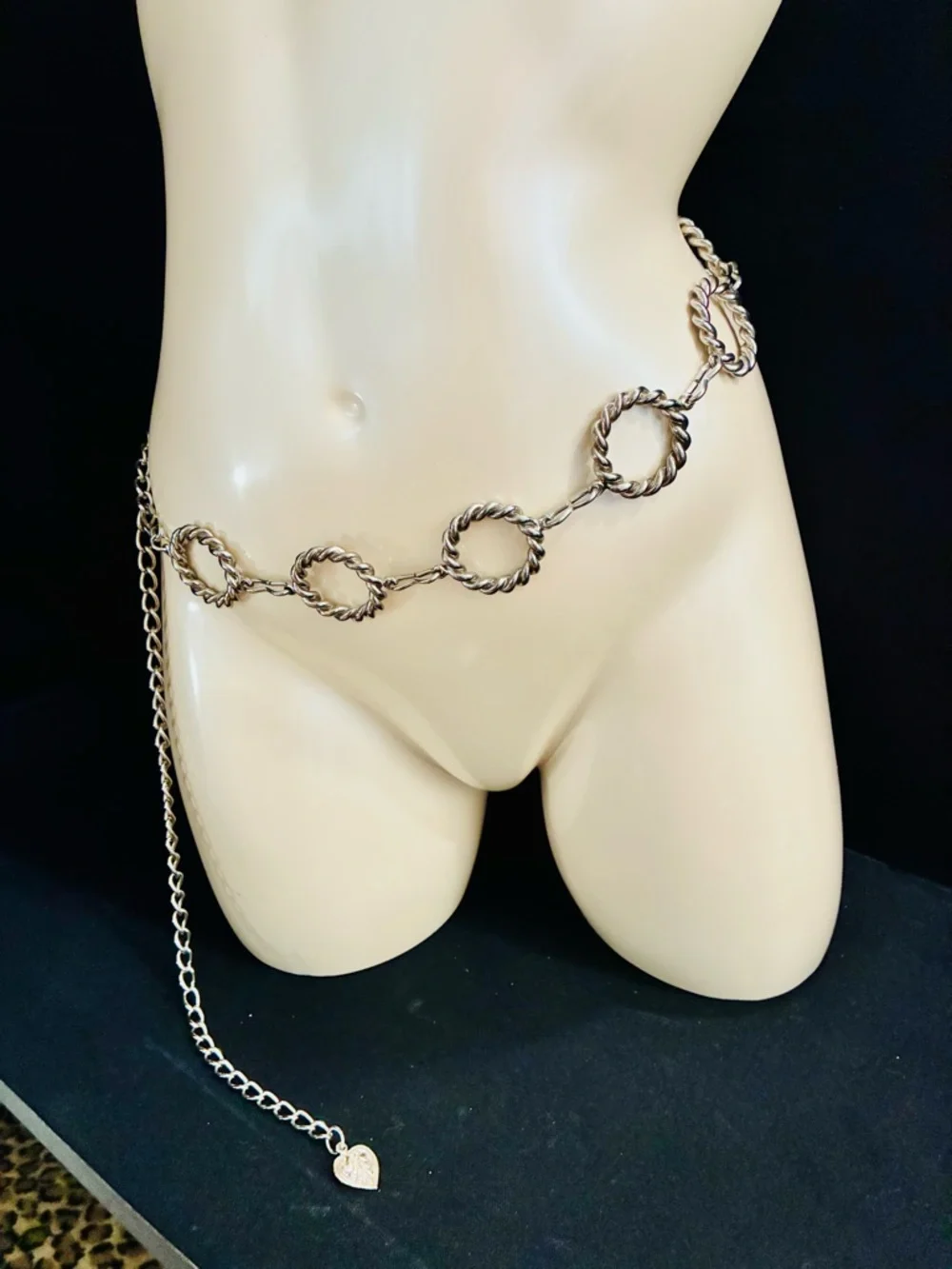 Silver Twisted Ring Chain Waist Belt w/Fleur-De-Lis Charm Silver Chunky 16”-44”